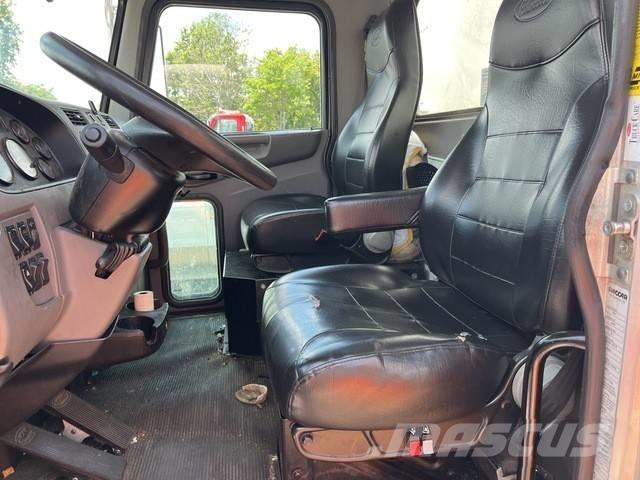 Peterbilt 337 Drankenwagen