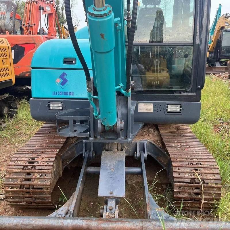 Sunward SWE 60 Rupsgraafmachines