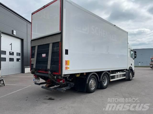 Scania R450B6X2*4NB Bakwagens met gesloten opbouw