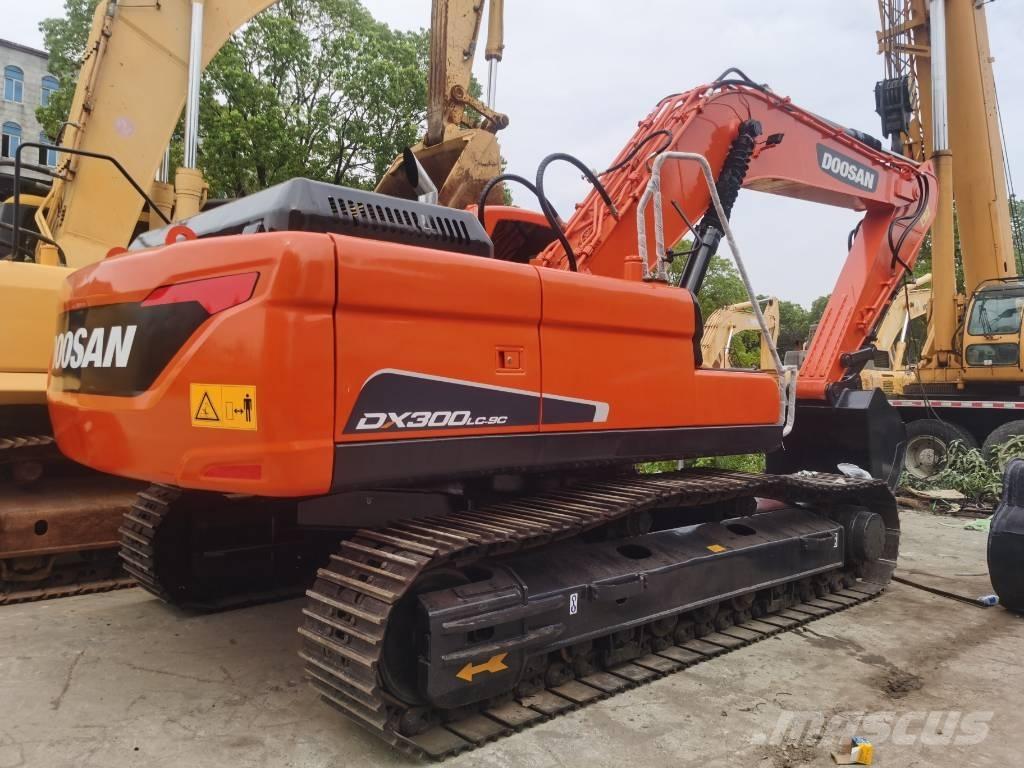 Doosan DX 300 LC Rupsgraafmachines