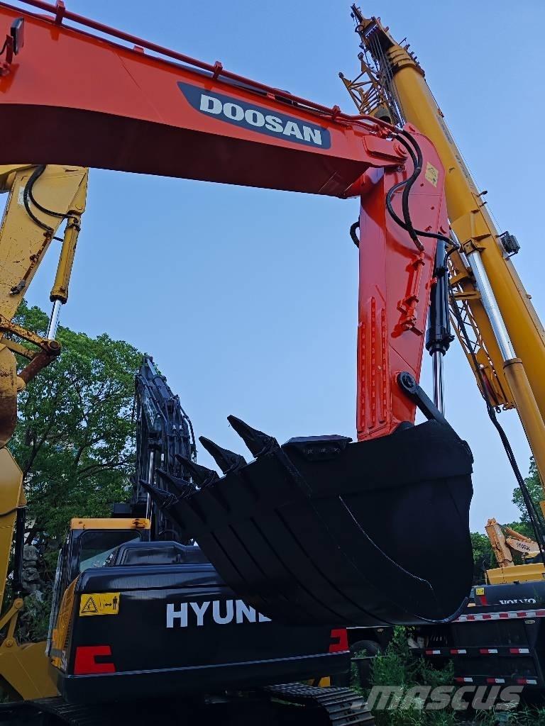 Doosan DX 300 LC Rupsgraafmachines