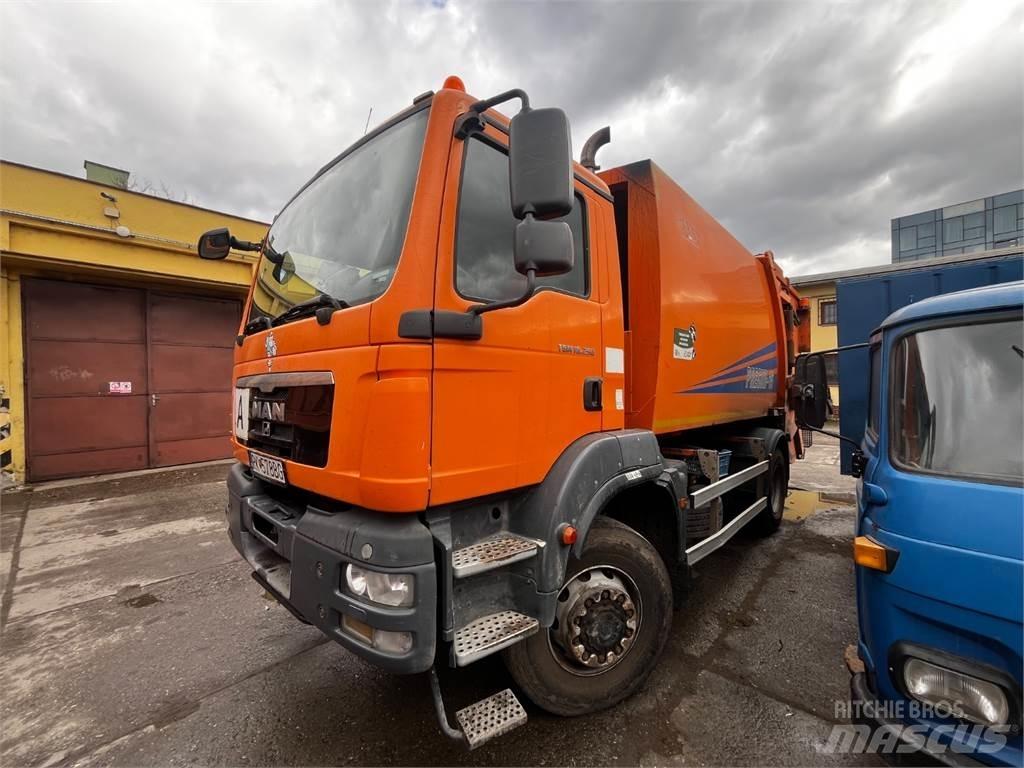 MAN TGM 18.250 4X4 Chassis met cabine