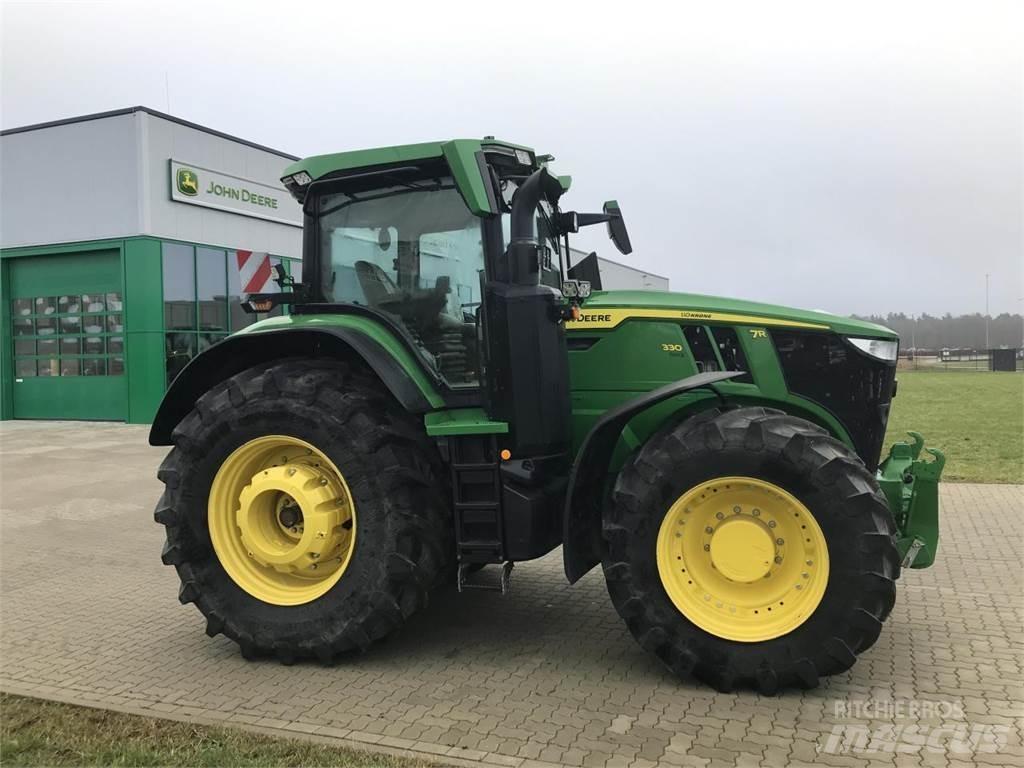 John Deere 7R 330 Tractoren