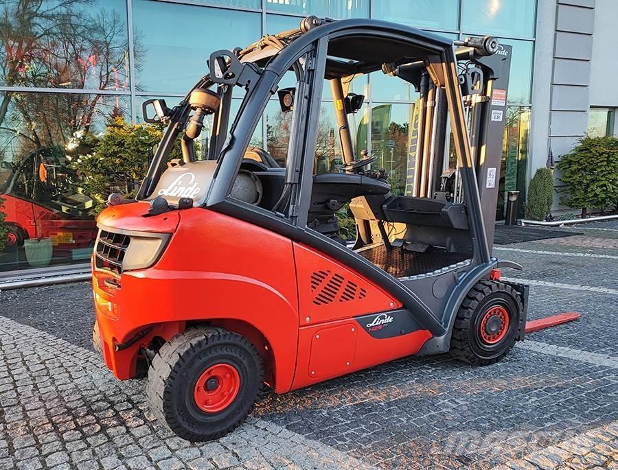 Linde H25T-02 LPG heftrucks