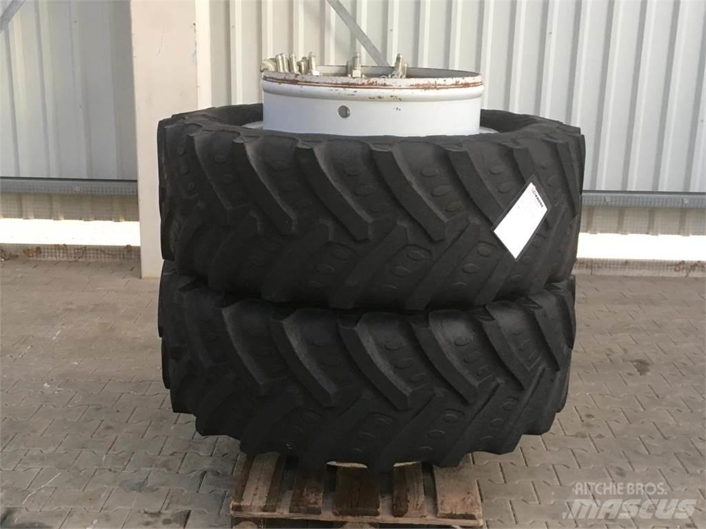 BKT 480/70R34 Banden, wielen en velgen