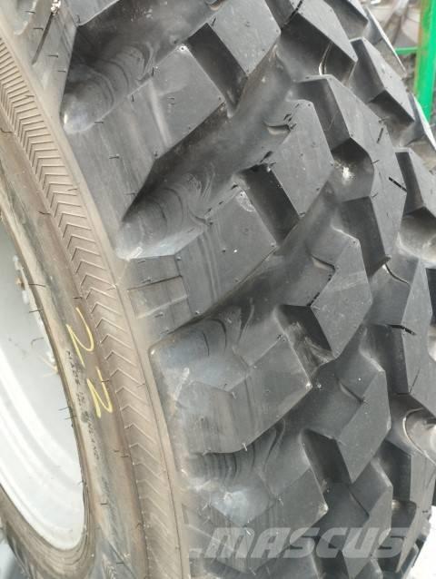 Nokian 440/80X30 Banden, wielen en velgen