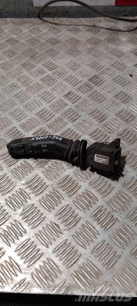 Scania 94 D.    1402449 Cabine en interieur