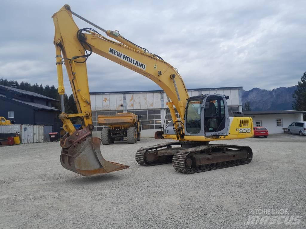 New Holland E 265 Rupsgraafmachines