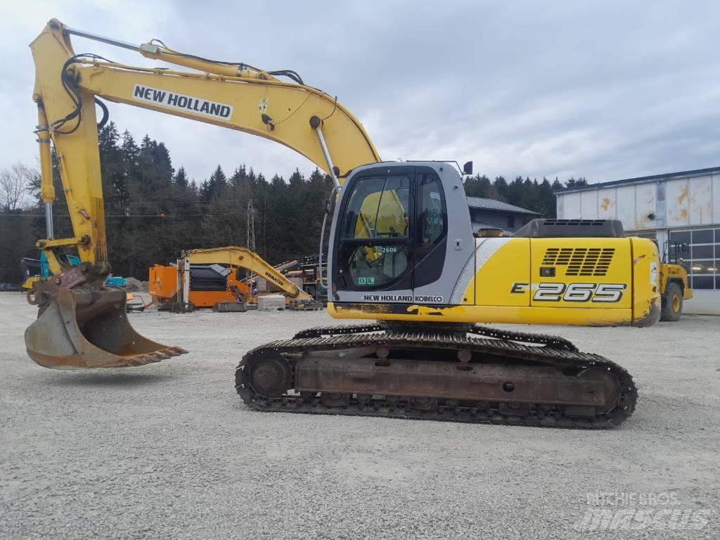 New Holland E 265 Rupsgraafmachines