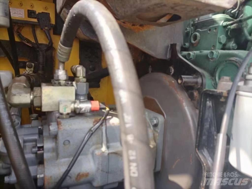 Volvo EC 80D PRO Rupsgraafmachines