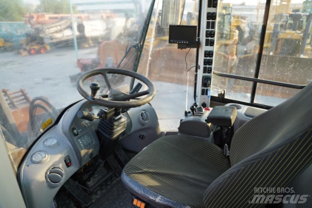 Volvo L220 F Wielladers