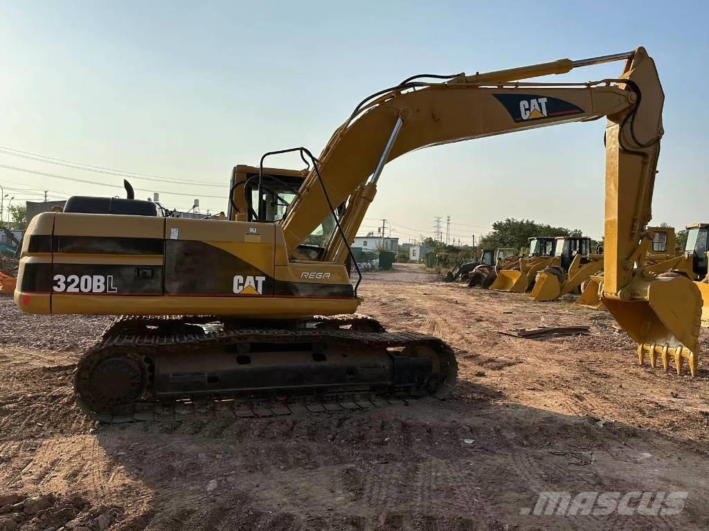 CAT 320 B Rupsgraafmachines