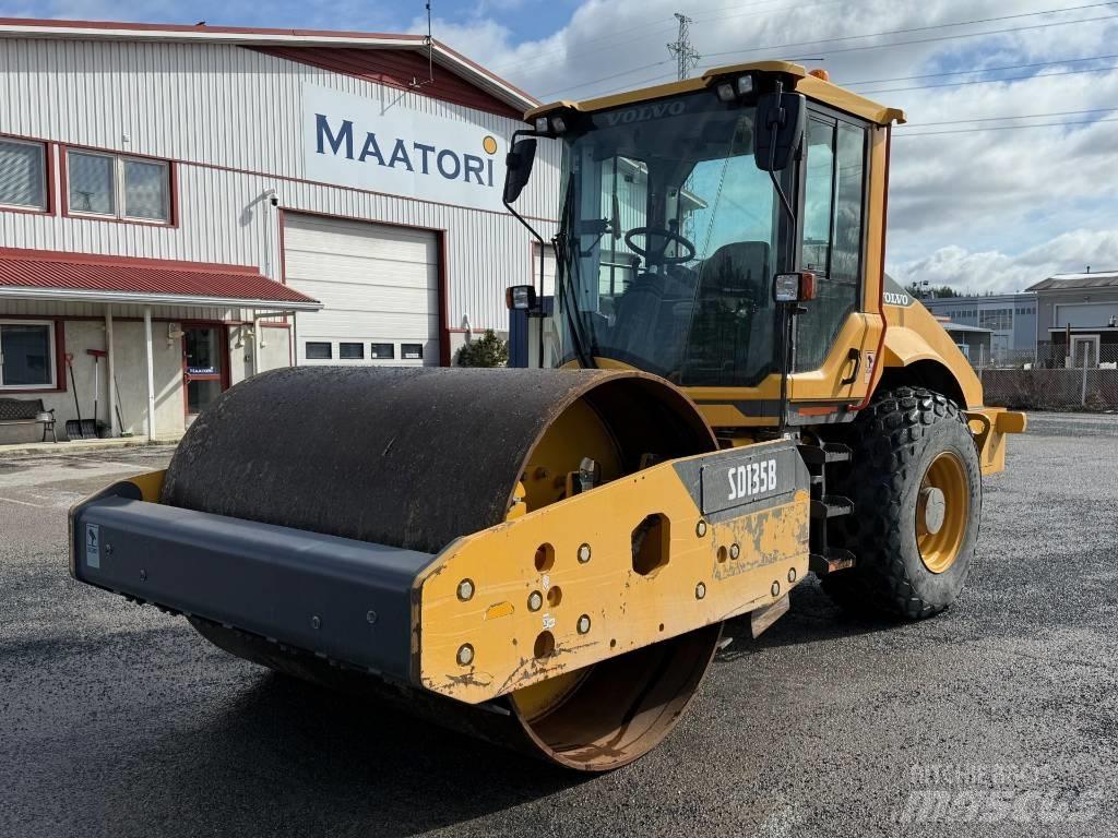 Volvo SD 135 B Trilrolwalsen