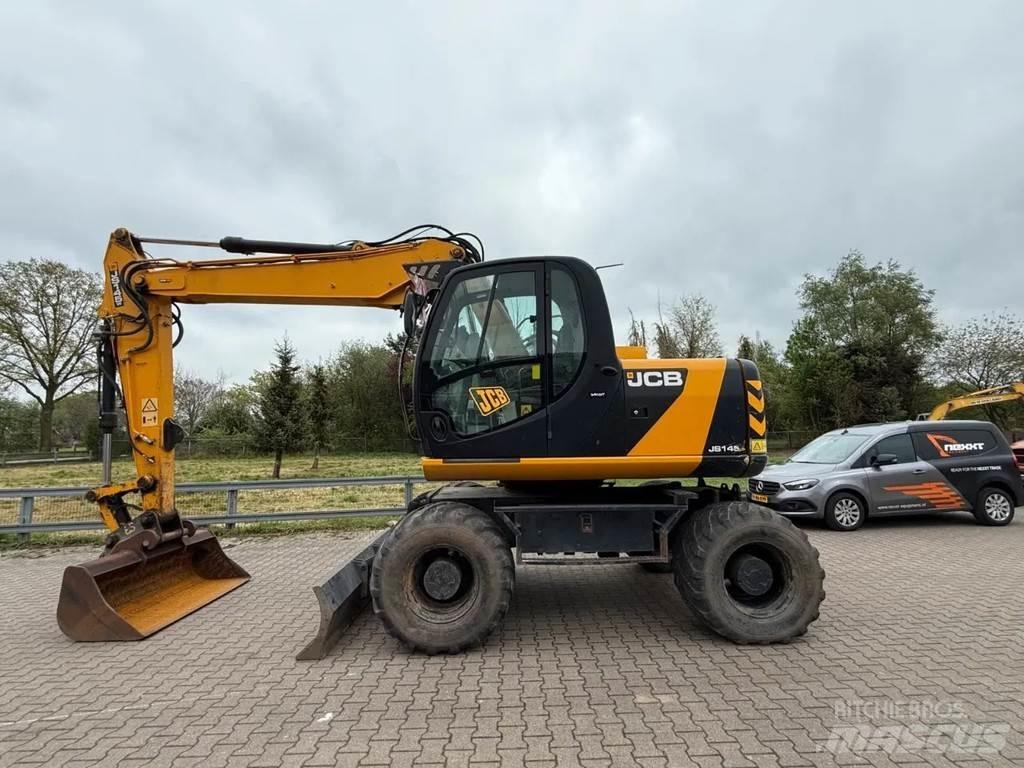 JCB JS 145W Wielgraafmachines