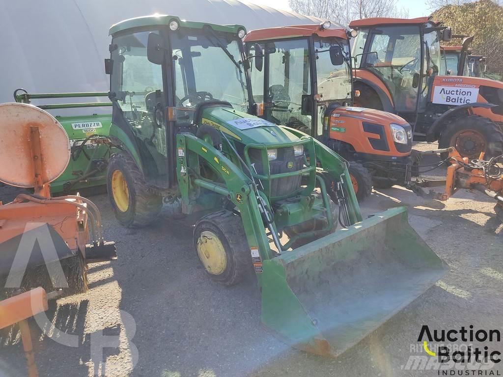 John Deere 2026R Tractoren