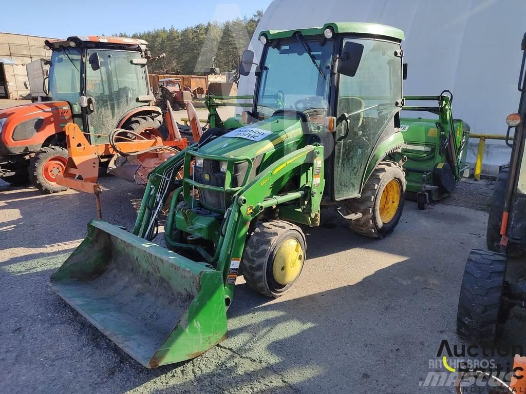 John Deere 2026R Tractoren