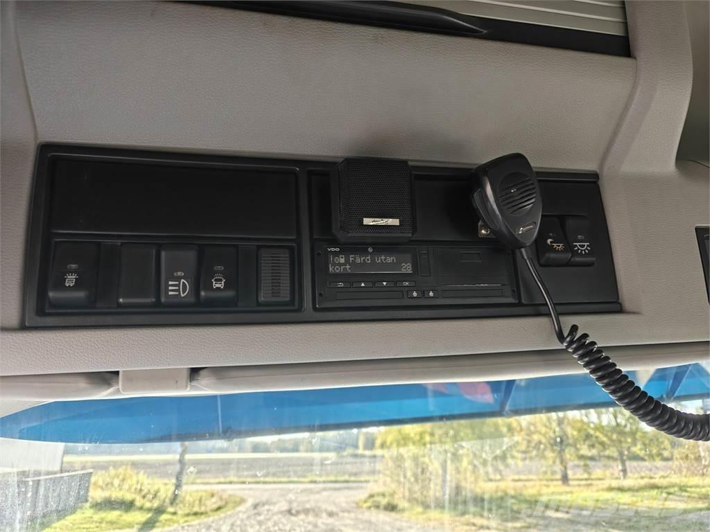 Volvo FMX Vlakke laadvloer met kraan
