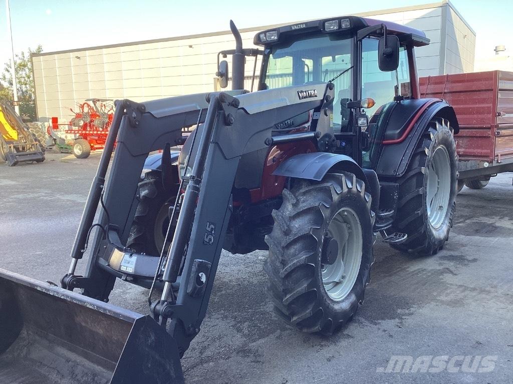 Valtra N141 Tractoren