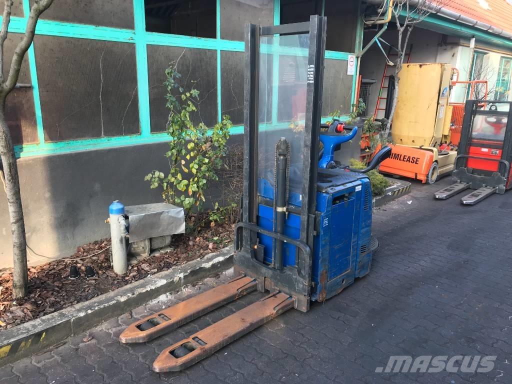 Linde L12LAP V-3140 Zelfrijdende stapelaars