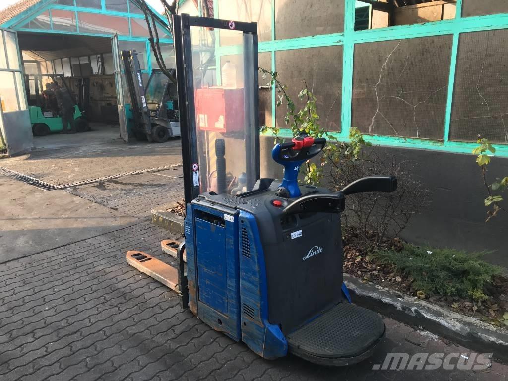 Linde L12LAP V-3140 Zelfrijdende stapelaars