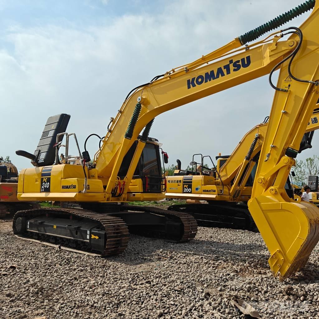 Komatsu 240LC-8 Rupsgraafmachines