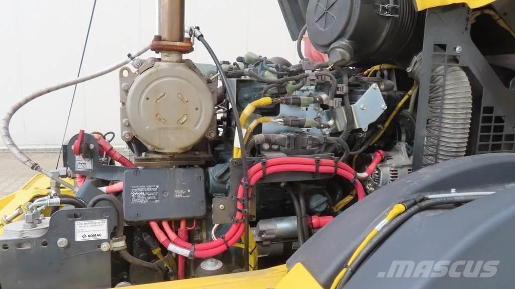 Bomag BW11 RH-5 Bandenwalsen