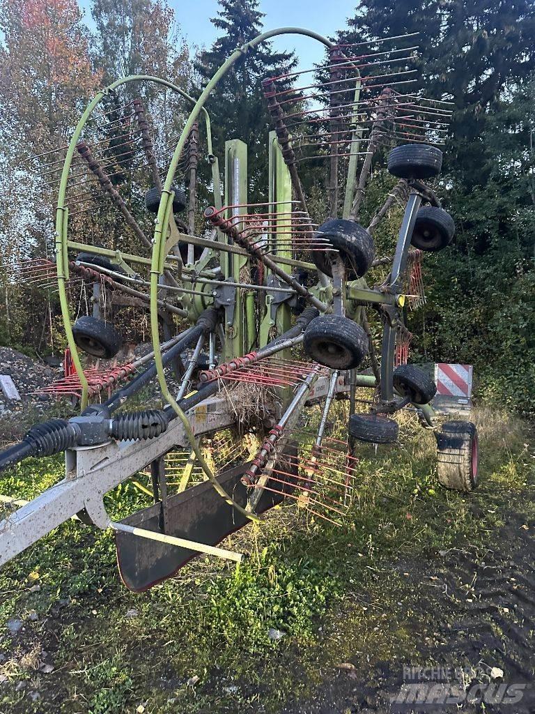CLAAS Liner 2800 Schudders