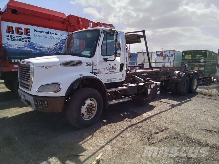 Freightliner M2 Containertrucks met kabelsysteem