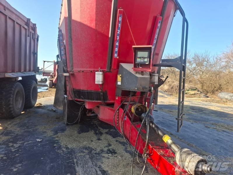 JF FEEDER VM 38 Voermachines