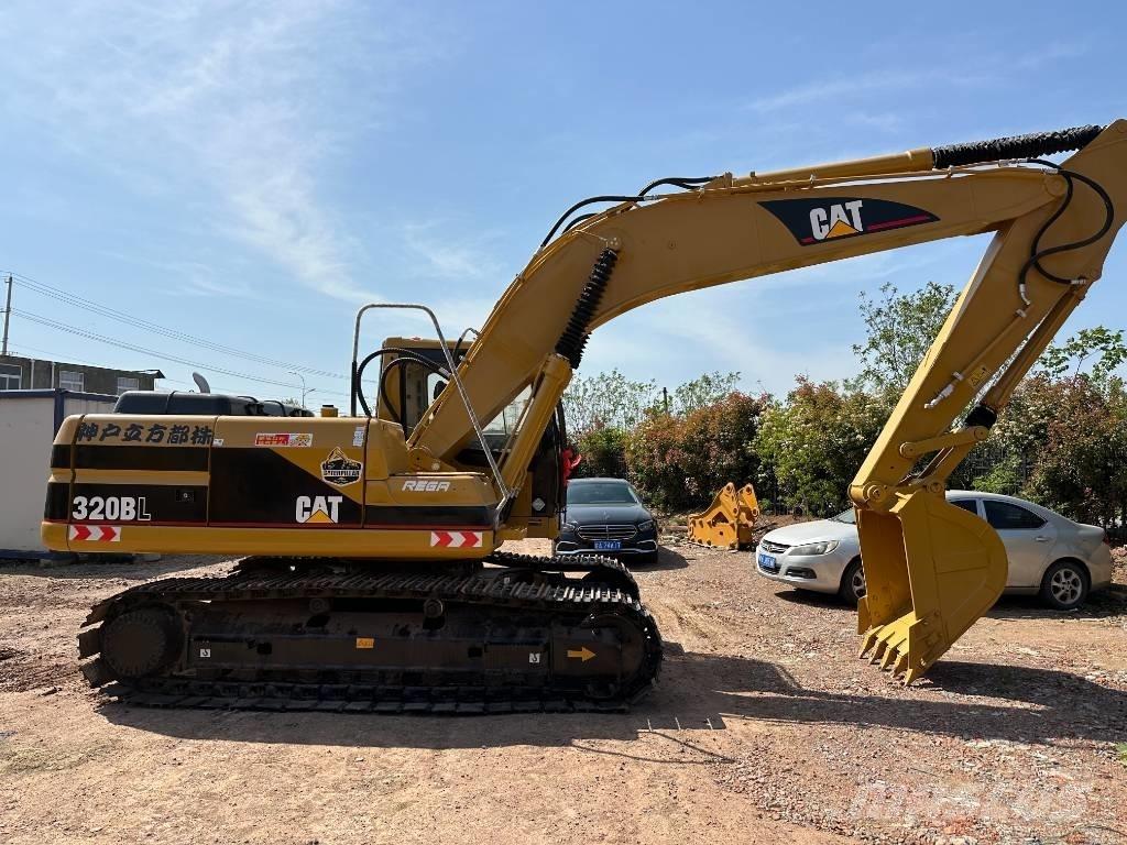 CAT 320 B L Rupsgraafmachines