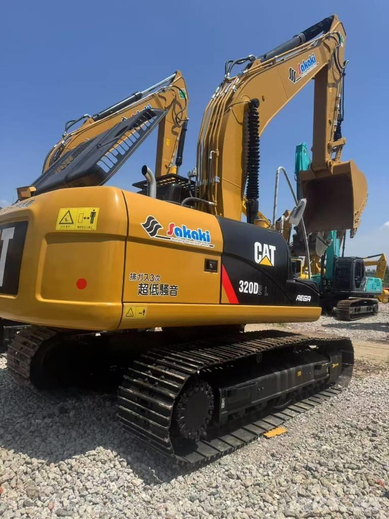 CAT 320d2 Rupsgraafmachines