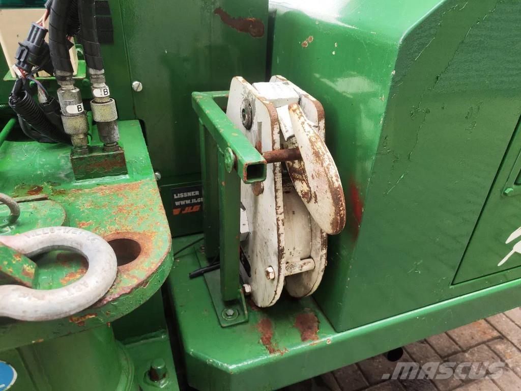 Unic URW 706 CDE Minikranen