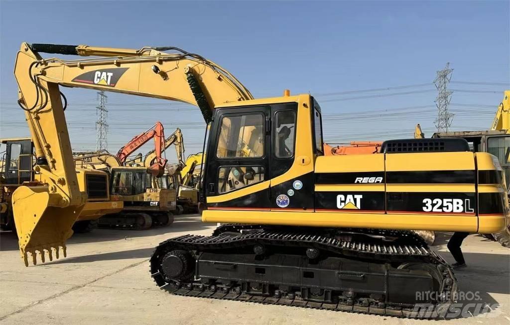 CAT 325 B L Rupsgraafmachines