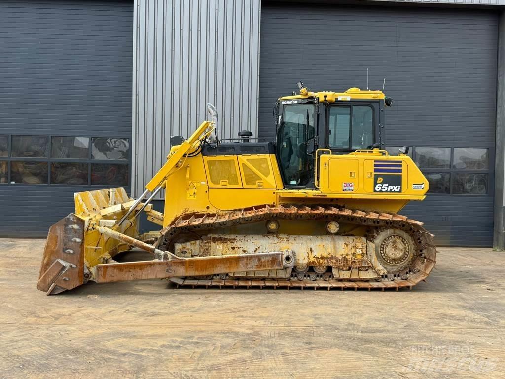Komatsu D65PXi-18 Rupsdozers