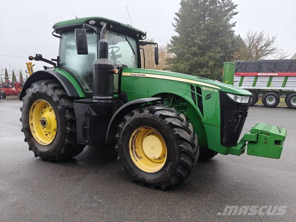 John Deere 8400R Tractoren
