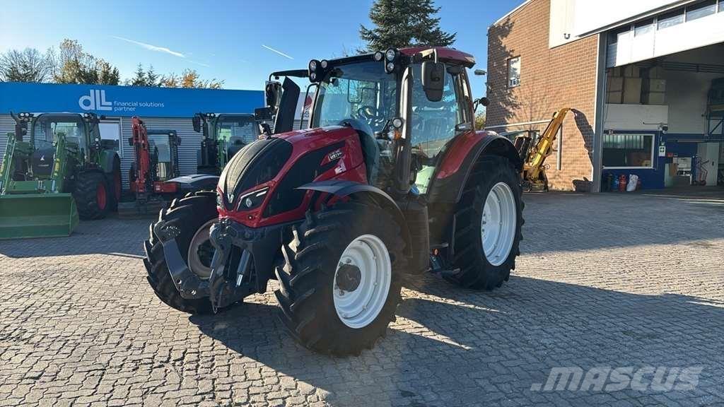 Valtra N134 0 Tractoren