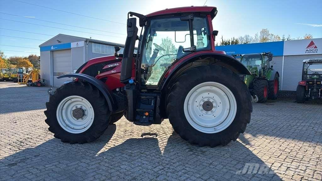 Valtra N134 0 Tractoren