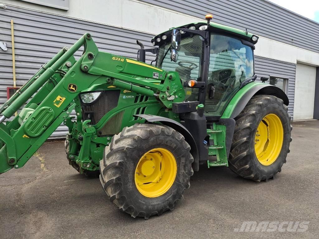 John Deere 6130R Tractoren