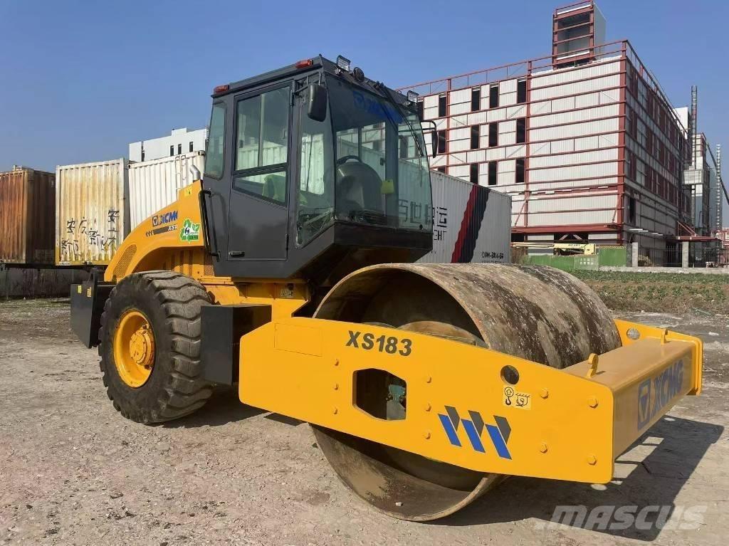 XCMG XS 183 Trilrolwalsen