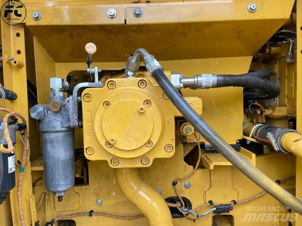 CAT 320 Rupsgraafmachines