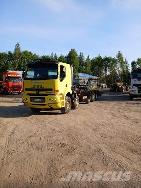 Sisu E11M Vrachtwagens voor bosbouwmachines