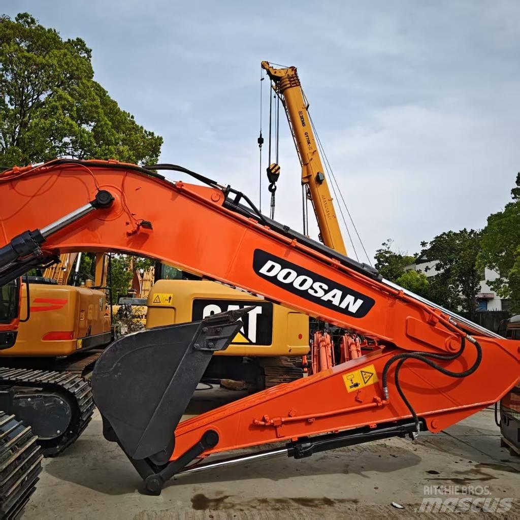 Doosan DX 225 Rupsgraafmachines