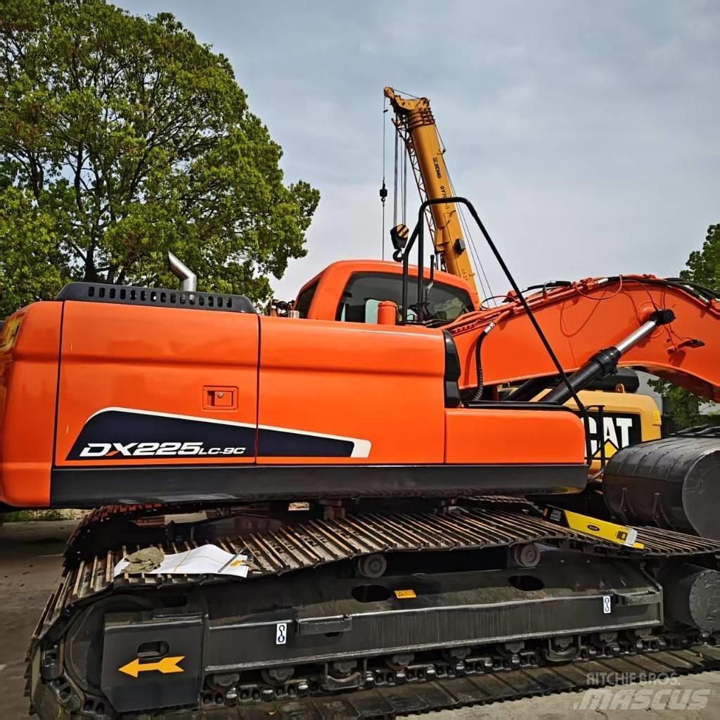 Doosan DX 225 Rupsgraafmachines