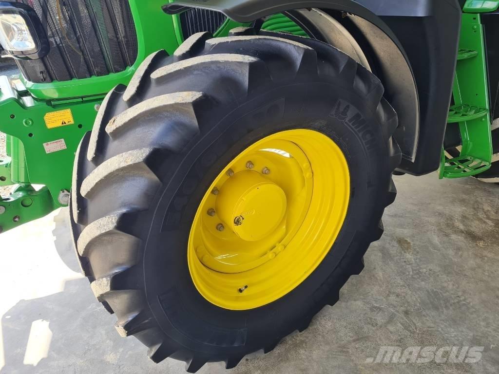 John Deere 7430 AP Tractoren