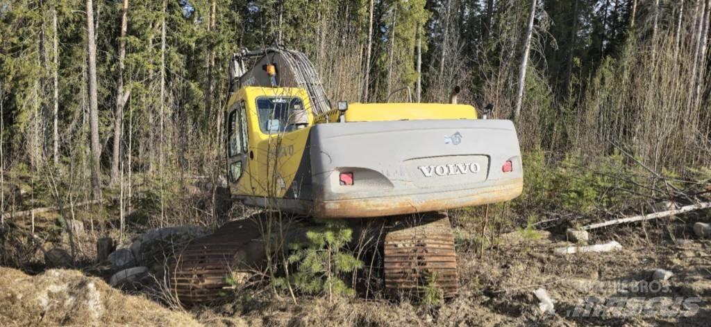 Volvo EC 240 LC Rupsgraafmachines