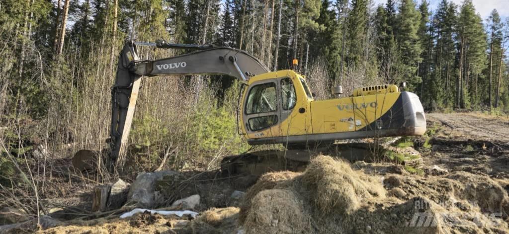 Volvo EC 240 LC Rupsgraafmachines