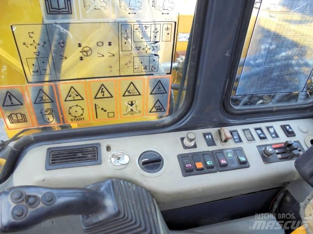 Komatsu PW 130ES-6K Wielgraafmachines
