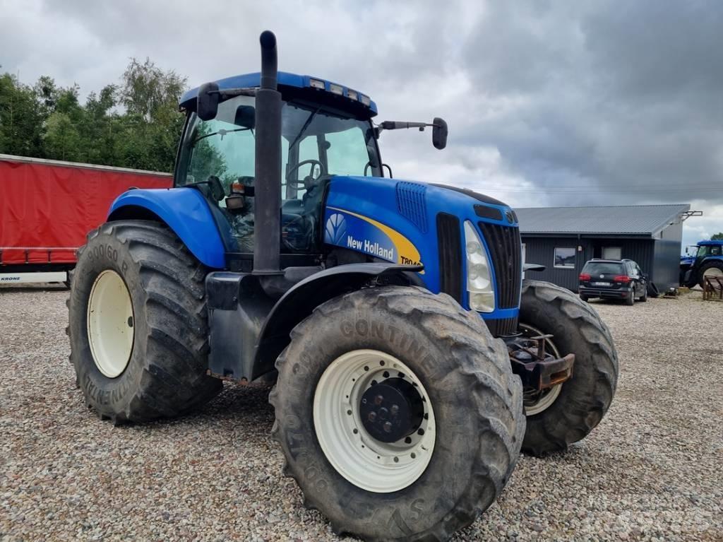 New Holland T 8040 Tractoren