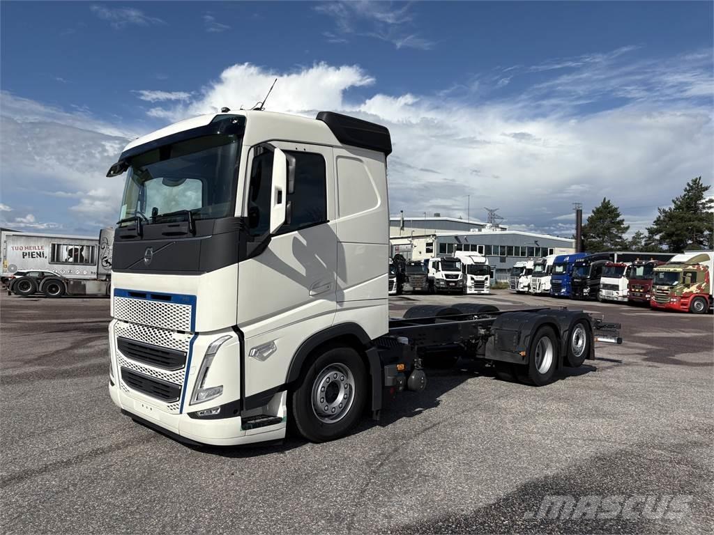 Volvo FH460 6x2 Chassis met cabine