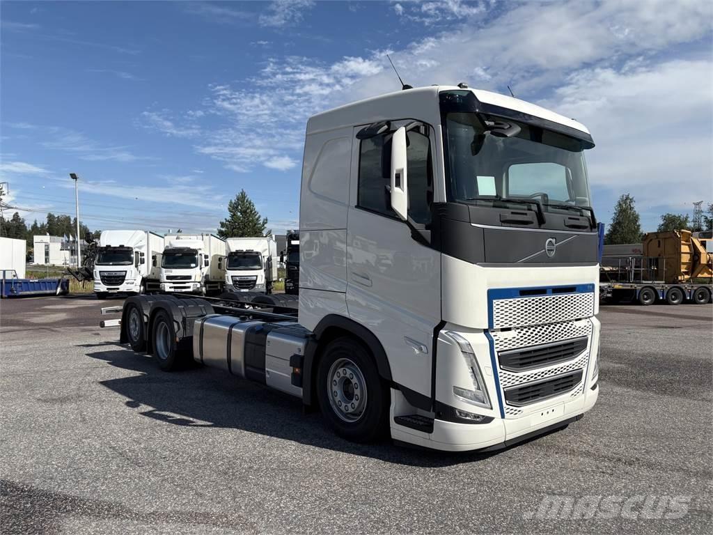 Volvo FH460 6x2 Chassis met cabine